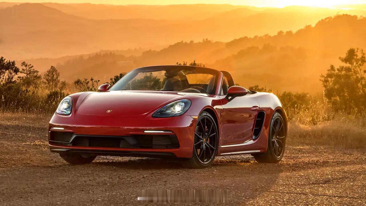 保时捷确认将推出新一代燃油版Boxster和Cayman，此前宣布718系列全