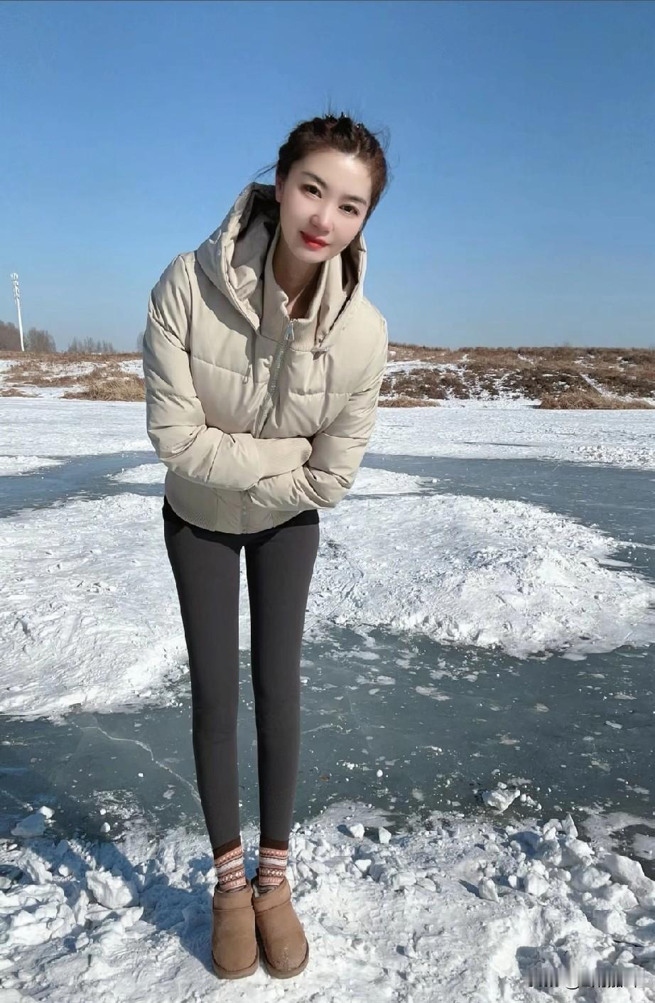 如今社会是靠自己还是靠他人，不妨说说你的看法剖析当今社会社会现实现状现实社会