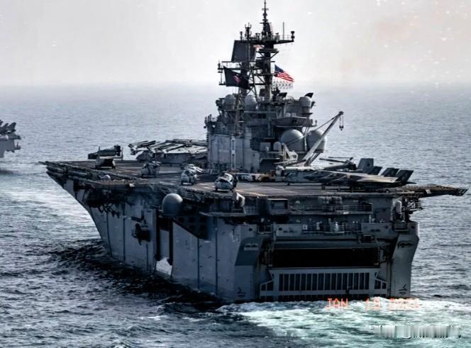 美军舰刚穿越台海，咱解放军就对东沙岛亮剑！南部战区高调证实：无人机编队贴岛飞行！