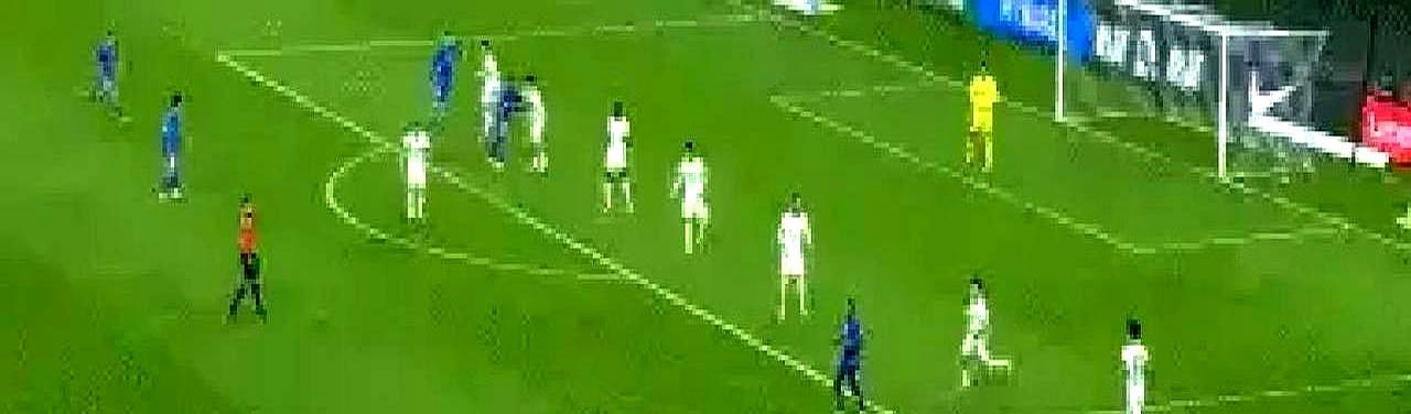 200万欧淘来的外援，比2000万的还能打。德转身价300万欧的巴西前锋拉