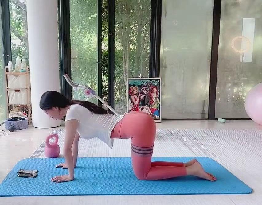 走火入魔了吗？简直比上班还准时人家急急忙忙去上班你准时准点去练功饭不做，