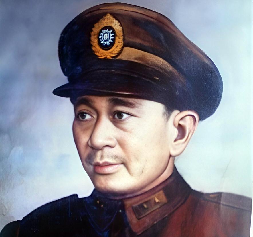 他是著名的“逃跑”将军，也是黄埔一期最长寿者活了103岁，还生下一个家喻户晓的明