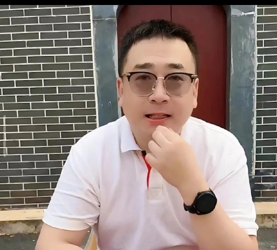 柴桑大姐要和云浩一块出去看风景，正式启动程序！大姐今天正式启动程序，到那里好好