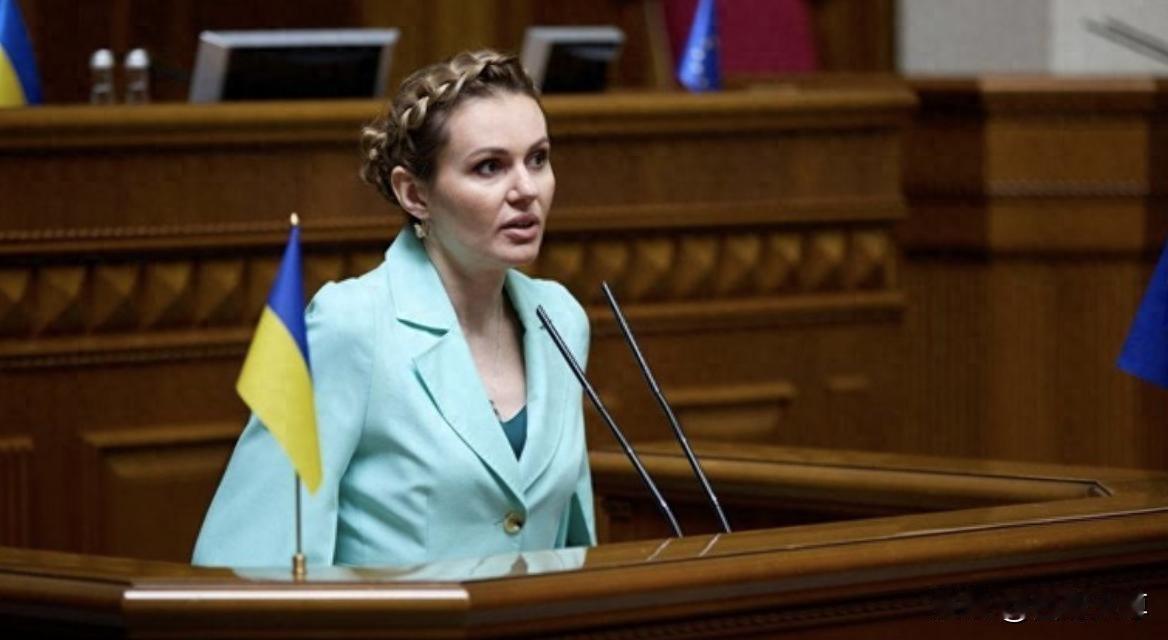 乌克兰的谎言，被自己人给无情的戳破了！乌克兰新防长费多罗夫说，乌军每月能击杀5万