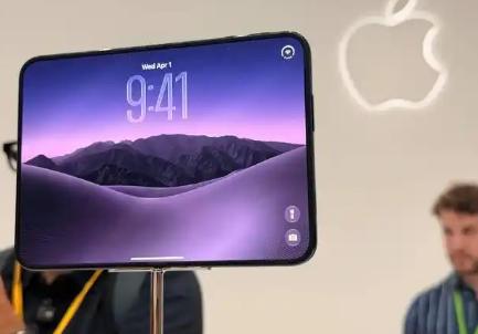 苹果把卡槽砍了，天津移动把门关了。iPhoneDuo国行纯eSIM，天津移