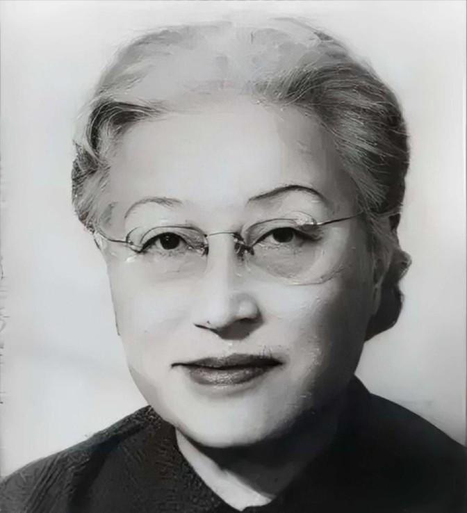 1971年，84岁的蒋介石收到了前妻陈洁如的遗书，书信中寥寥数语，道尽了