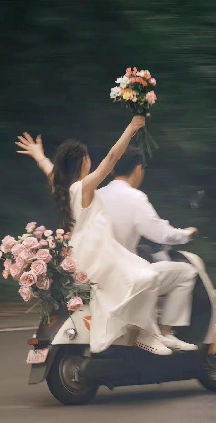 女人择偶，一定要懂一个底层逻辑：不同年龄，就要拿出不一样的气质状态，才能匹配同段