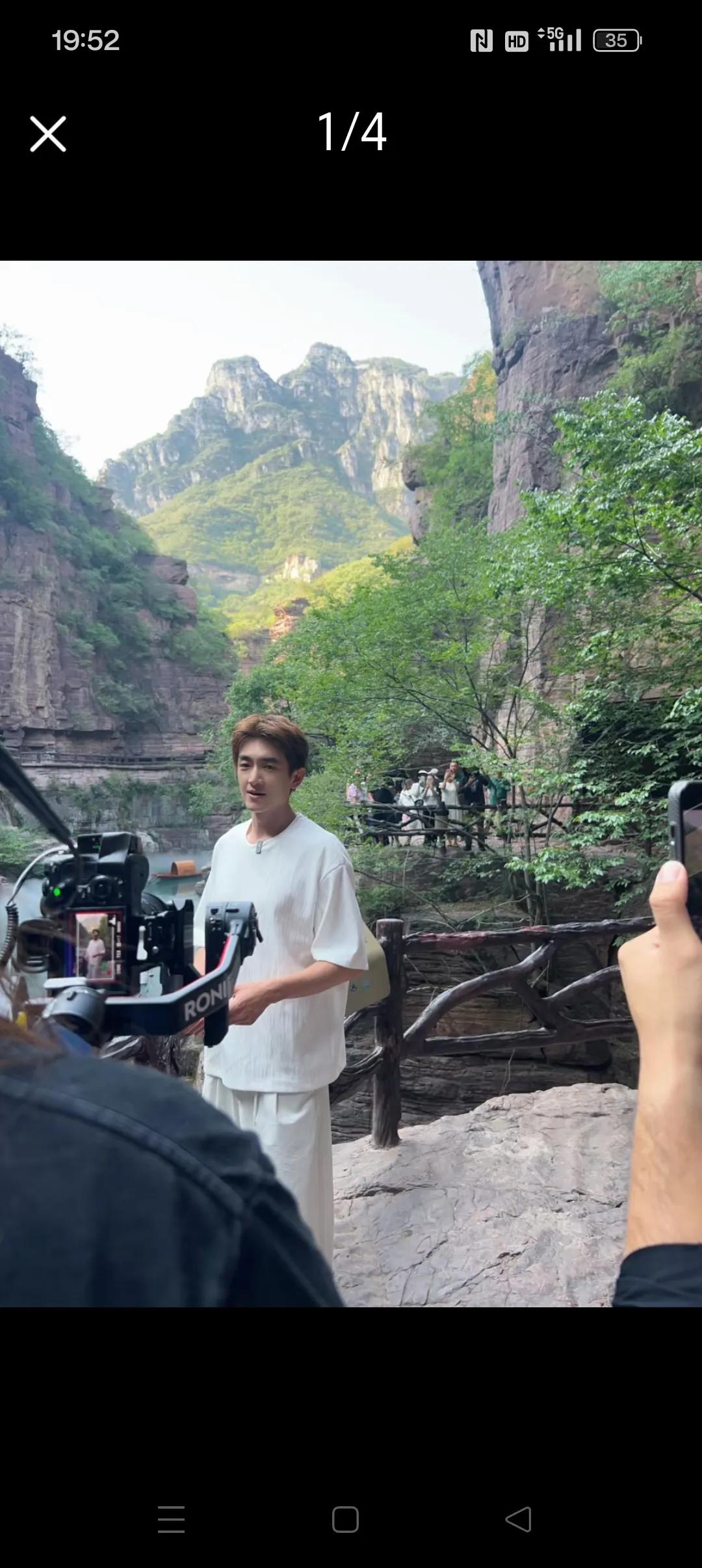 哎呀呀，新颖真不愧是灵魂伴侣呀，巧合就是那么的多！林更新这两天拍的宣传