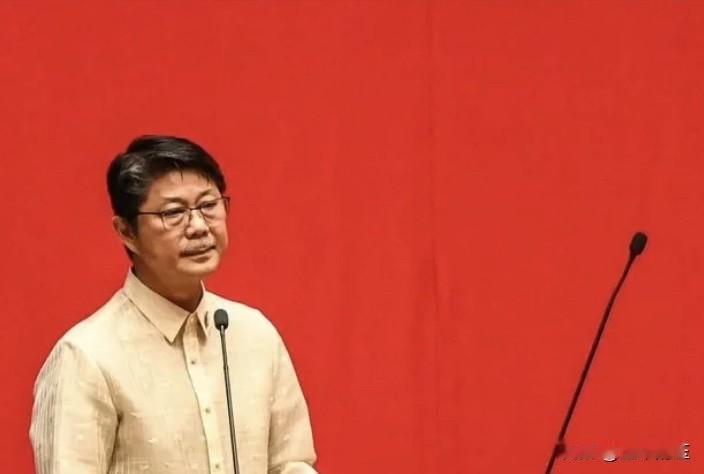 越来越多菲律宾国会议员公开支持众议院议长小福斯蒂诺，已有42名南吕宋和比科尔地区