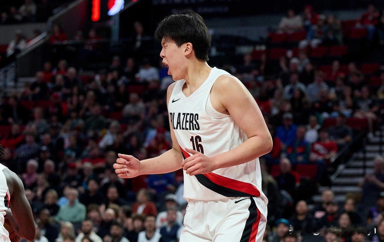 杨瀚森再次刷新多个生涯记录！出场时间再创生涯新高！本场出战17分36秒，此前