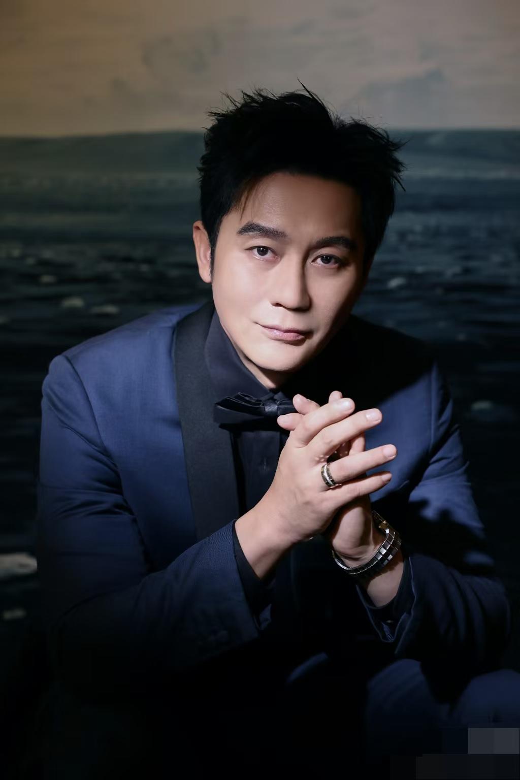 终于明白为什么李晨不结婚了不是因为没人喜欢他而是因为他都已经47岁了，竟