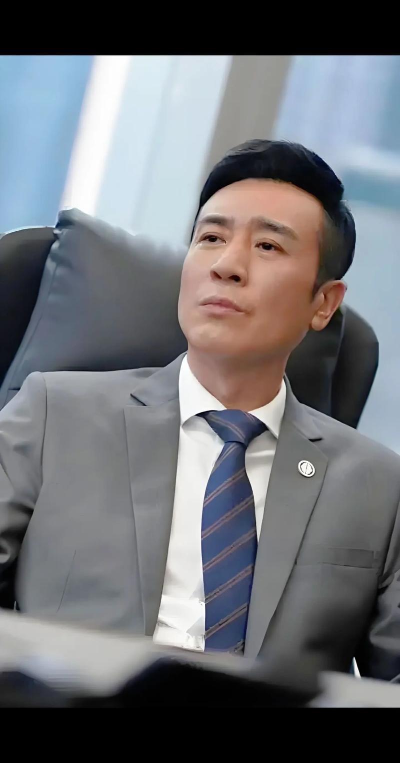 演员于和伟在饭店吃饭，消费334元，老板说，抹零后收300元，于和伟同意了，就付
