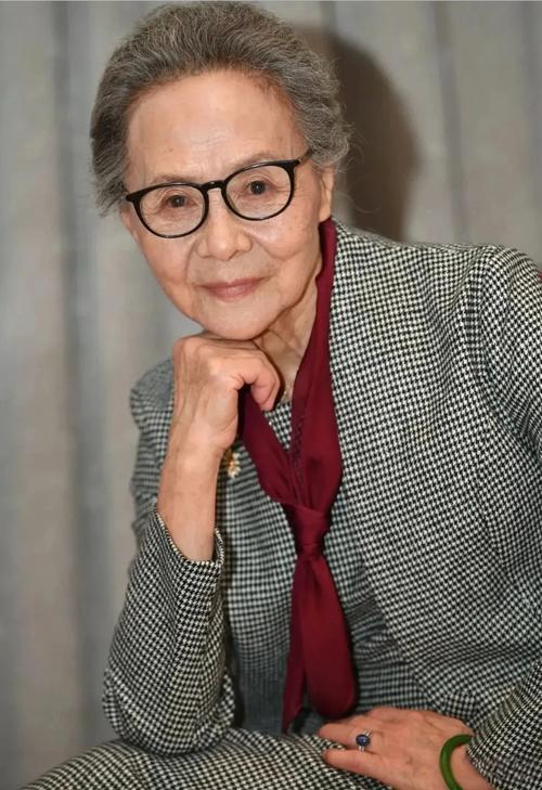 杨绛先生最通透的台词：“你跑步锻炼再多，三餐吃得再贵，睡眠睡得再好，都不如不生