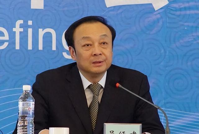 青岛市原副市长吴经建被立案逮捕，这意味着，他即将移交检察机关审查起诉，很快将迎来