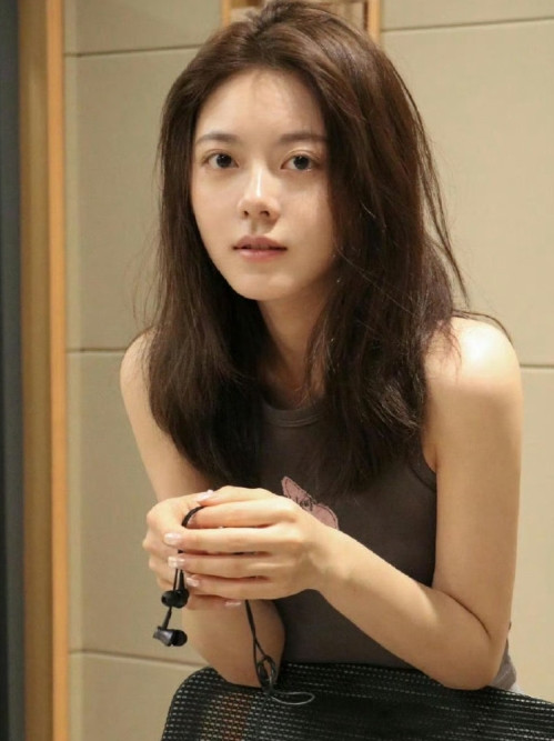 赵今麦！以前无感，现在好伟大一张脸。