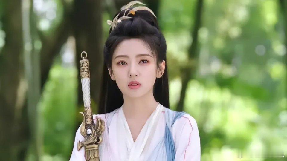 临江仙：花如月与白九思大婚那缺席的身影，成了暗藏玄机的致命缺口。本该作为花如月心