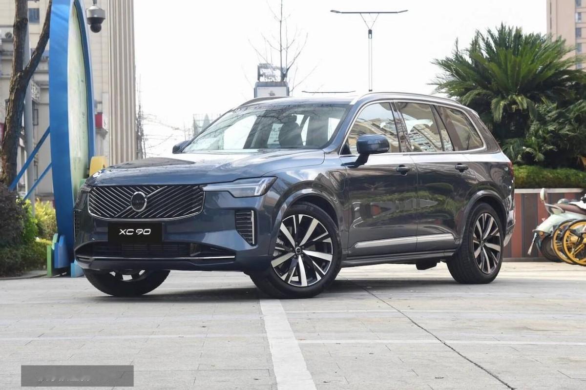 问界M9跟沃尔沃全新XC90，谁是更让人安心的旗舰之选？当问界M9这样的新势
