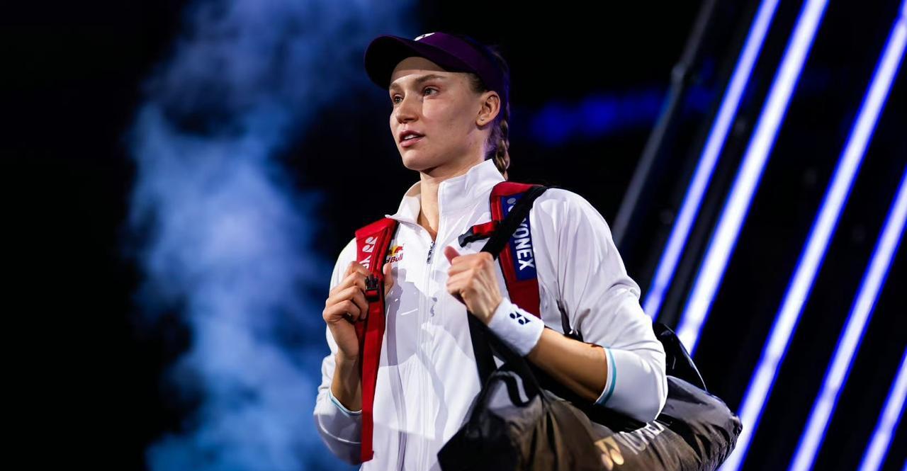 看了莱巴金娜大战斯瓦泰克，真是太提气了！首盘失利（3-6）的情况下，娜娜迅速调