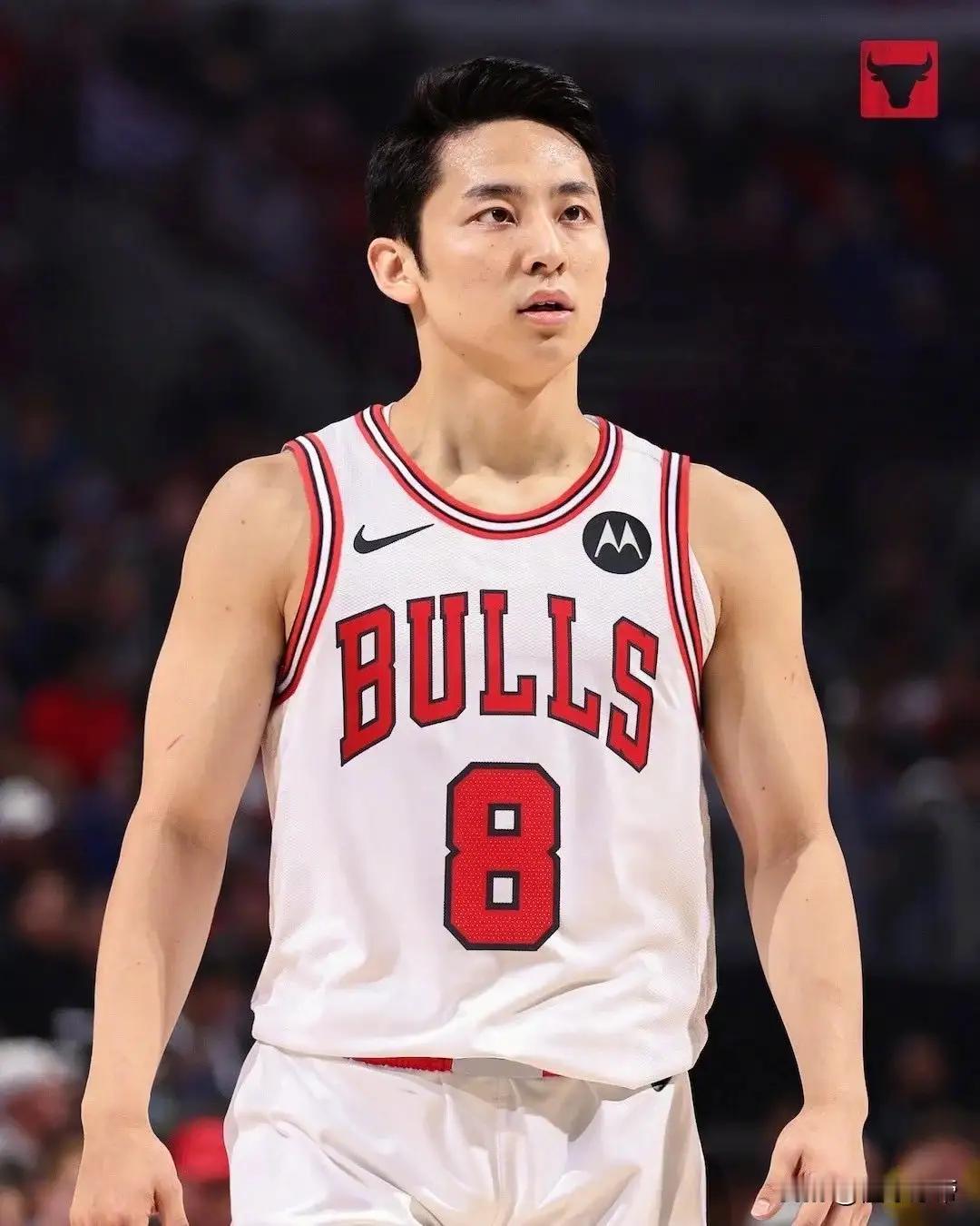 亚洲第一后卫被裁，NBA真的太残酷了!刚刚，NBA公牛队官方宣布，由于健康原