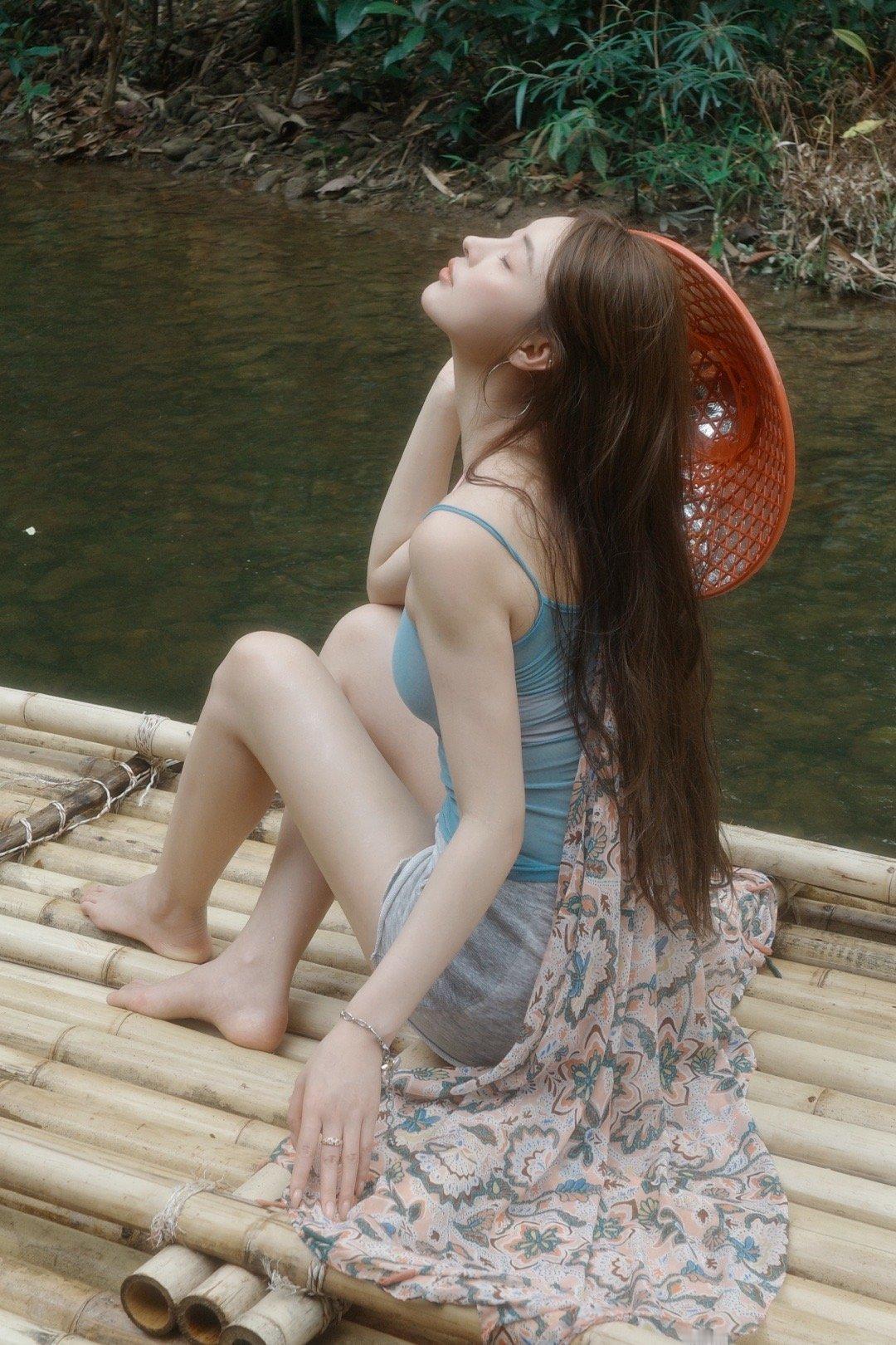 女人味，是那不经意间流露出的风情万种。