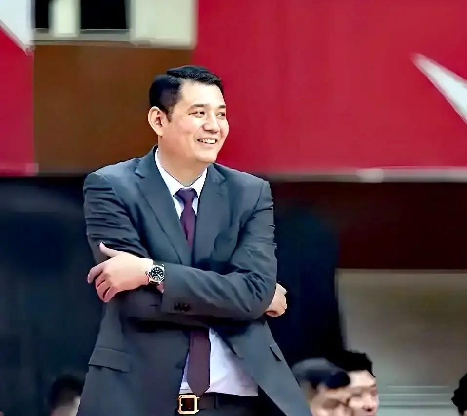 补强，正在杀死山东男篮。你看他们最新动作：裁掉麦克勒莫，接触土耳其联赛得分