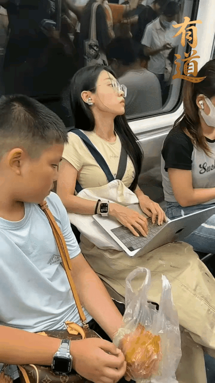 小孩哥心想，这打字速度怎么练习的