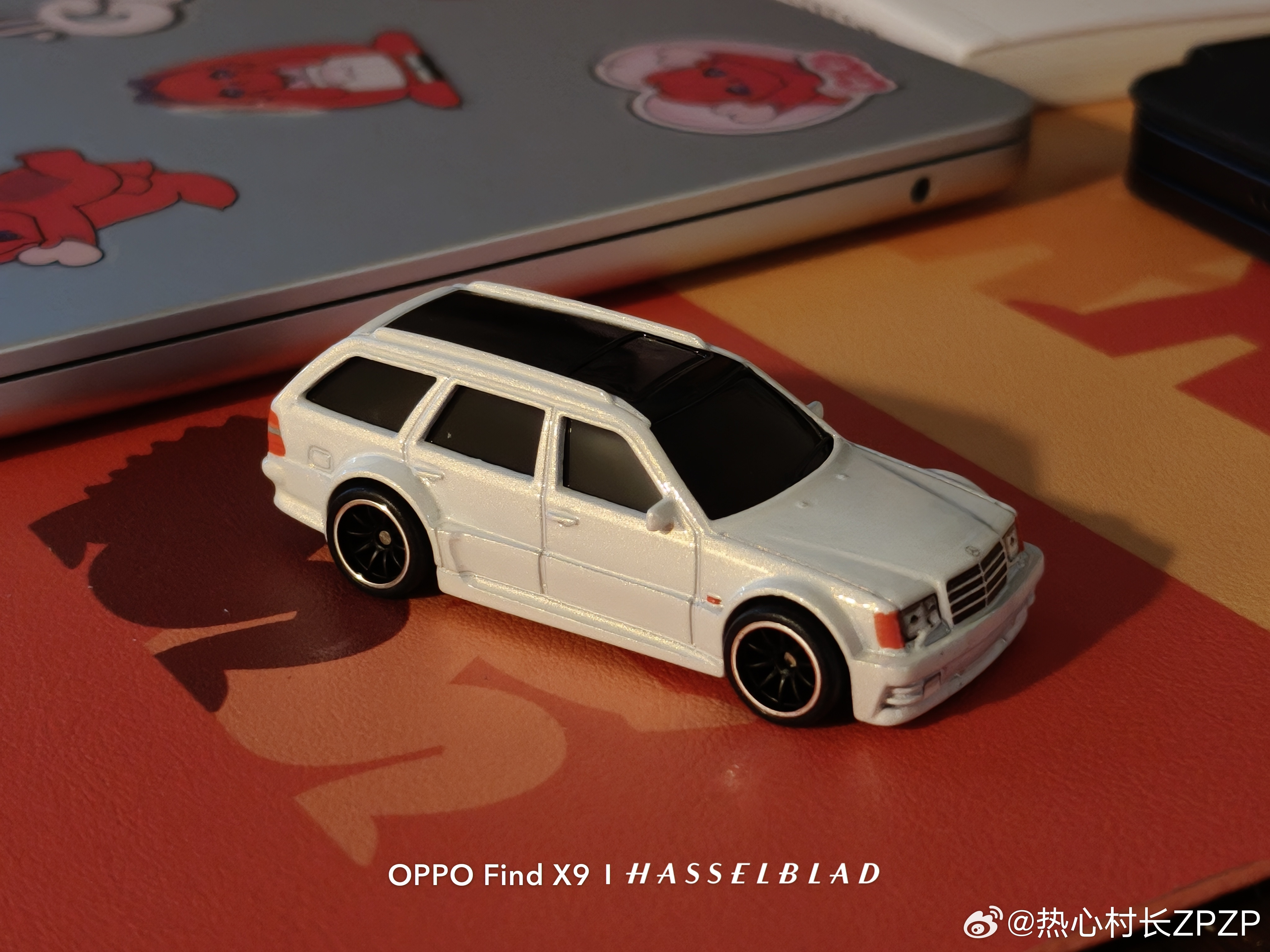 众所周知HotWheels的白色漆一直很拉胯，但是这台是例外！很润！我的日常pl