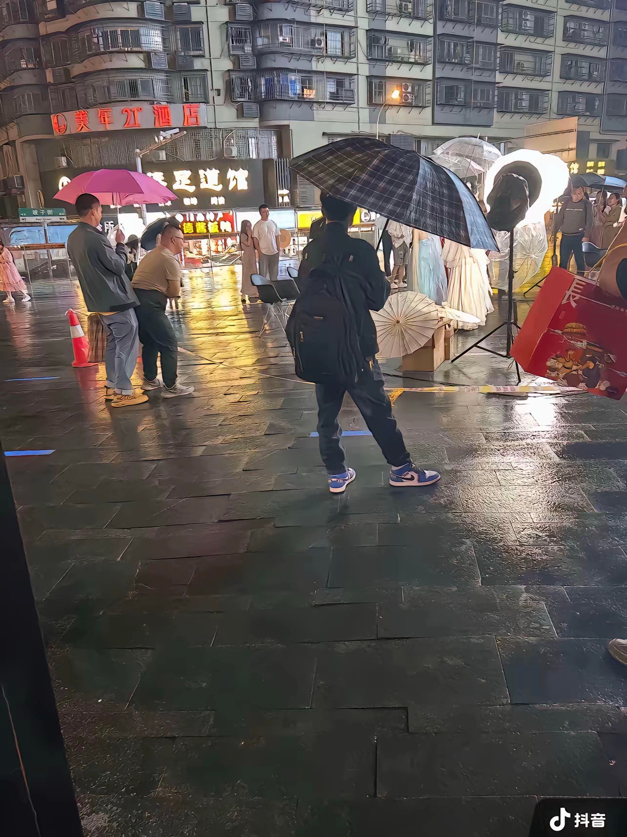 我笑的肚子抽筋了真的​​​