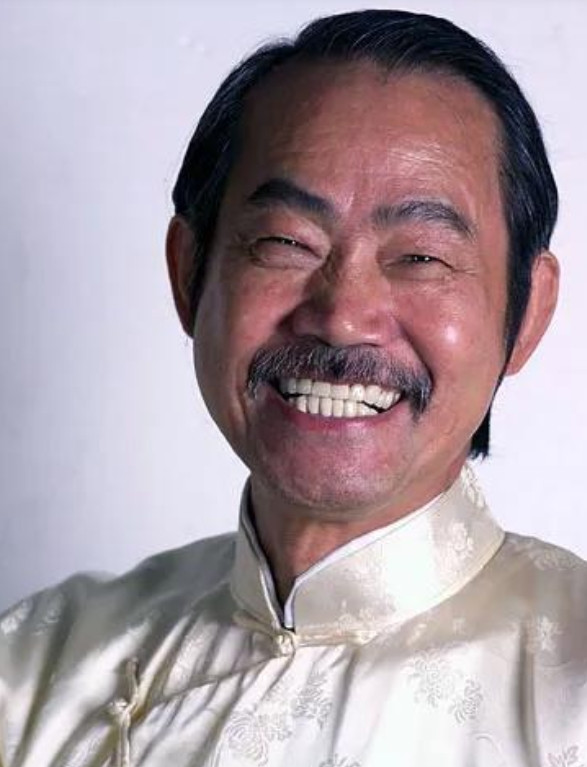 2016年，成龙以800万的片酬邀请元华来拍摄自己的作品《神探蒲松龄》，可是元华