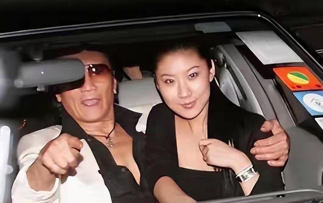 69岁谢贤，给21岁女友2000万分手费。你以为这是爱情童话？错了，这是顶级