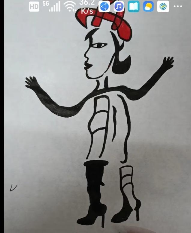 〔看图猜字〕图中画面一美女；头戴花字的小帽；不一般的高跟鞋；身子隐藏四个