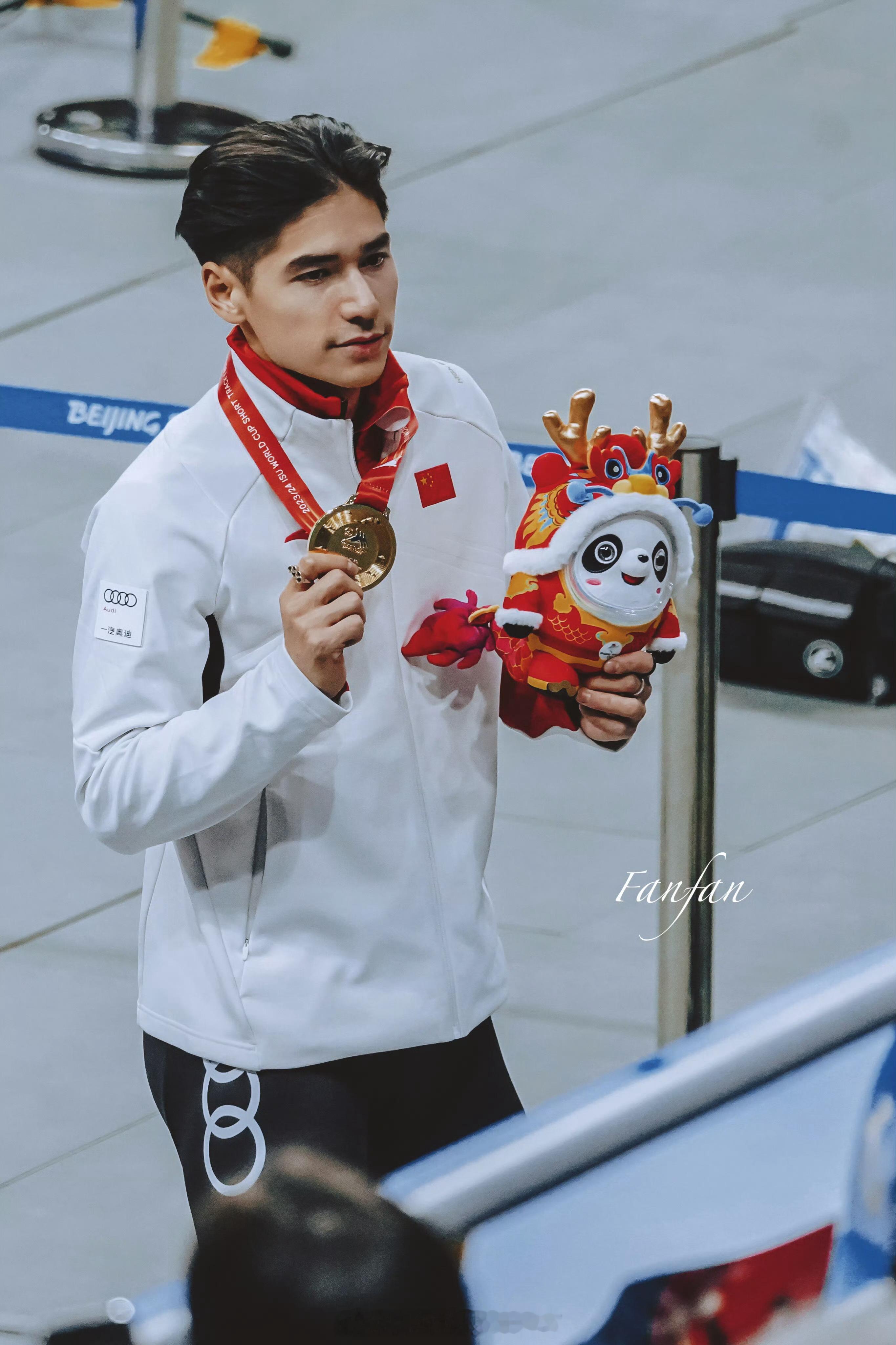 林孝埈再次道歉小林子不必道歉，大家都看得到你的努力！最该道歉的是另一个人，虽然他