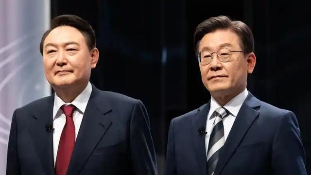 中方就是不打电话,美轰炸机出动,想点燃三把火,国防部4字回应
