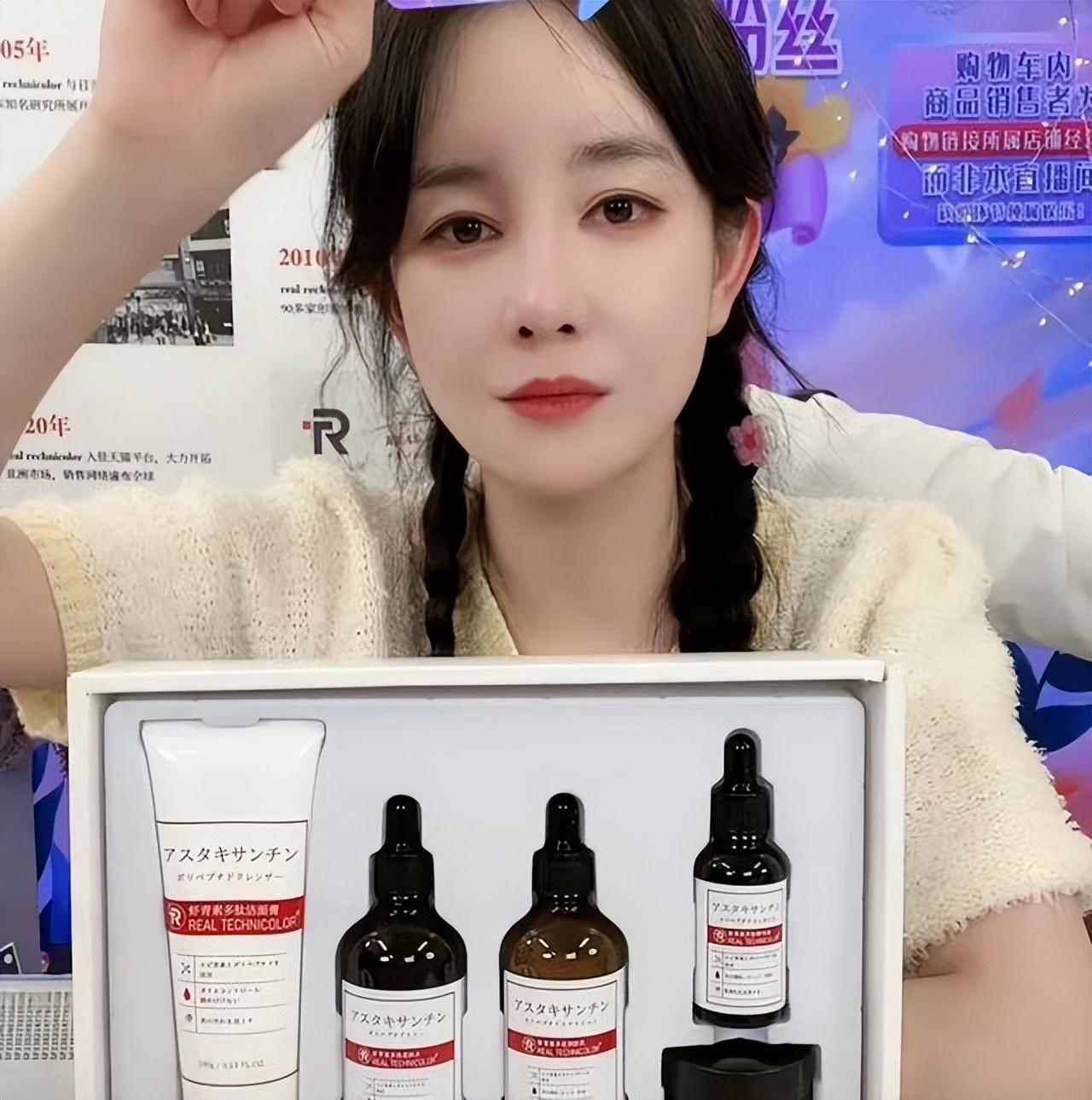 张泉灵向鲁豫透露直播带货的造假套路。她说之前直播卖书，后台明明有500本库
