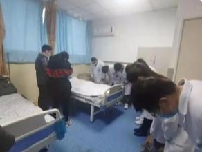 一件令人痛心的事情，13岁的河南少年佑佑，在癌症晚期选择绝食拒绝治疗，他不是放弃