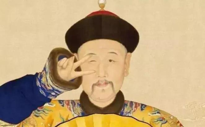 乾隆下江南，跟瓜农闲聊，对瓜农大加称赞，吃完西瓜，走了500米后，突然派侍卫回去