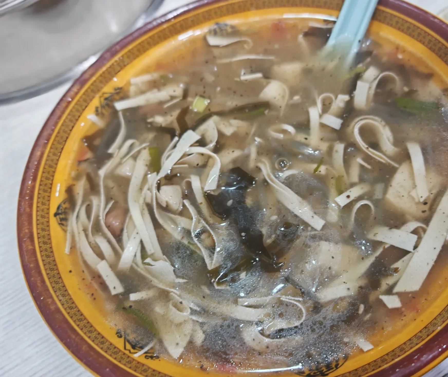 一大早被喊来吃早餐，还不错比想象中要好吃很多。​​​