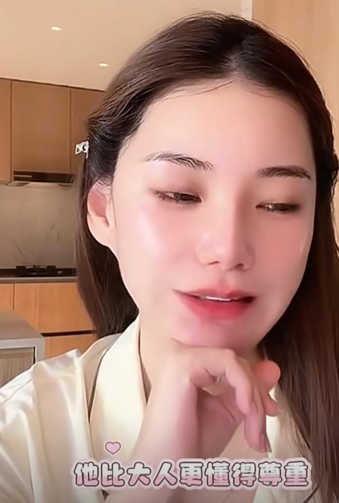 马筱梅在直播中直言大S的教育很成功。没想到大S最后的体面居然是马筱梅给的。因