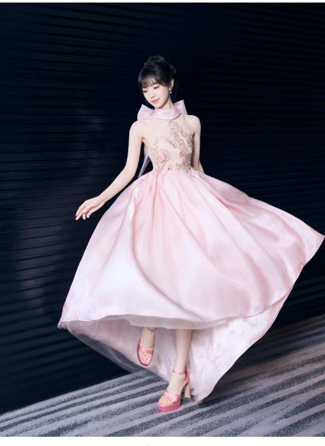 田曦薇，这就是传说中公主的样子吧。