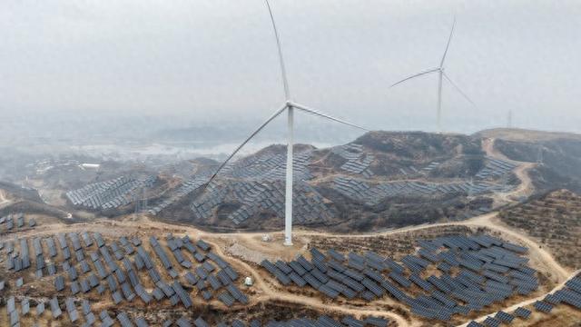 我国发电装机突破40亿千瓦! 位居全球首位