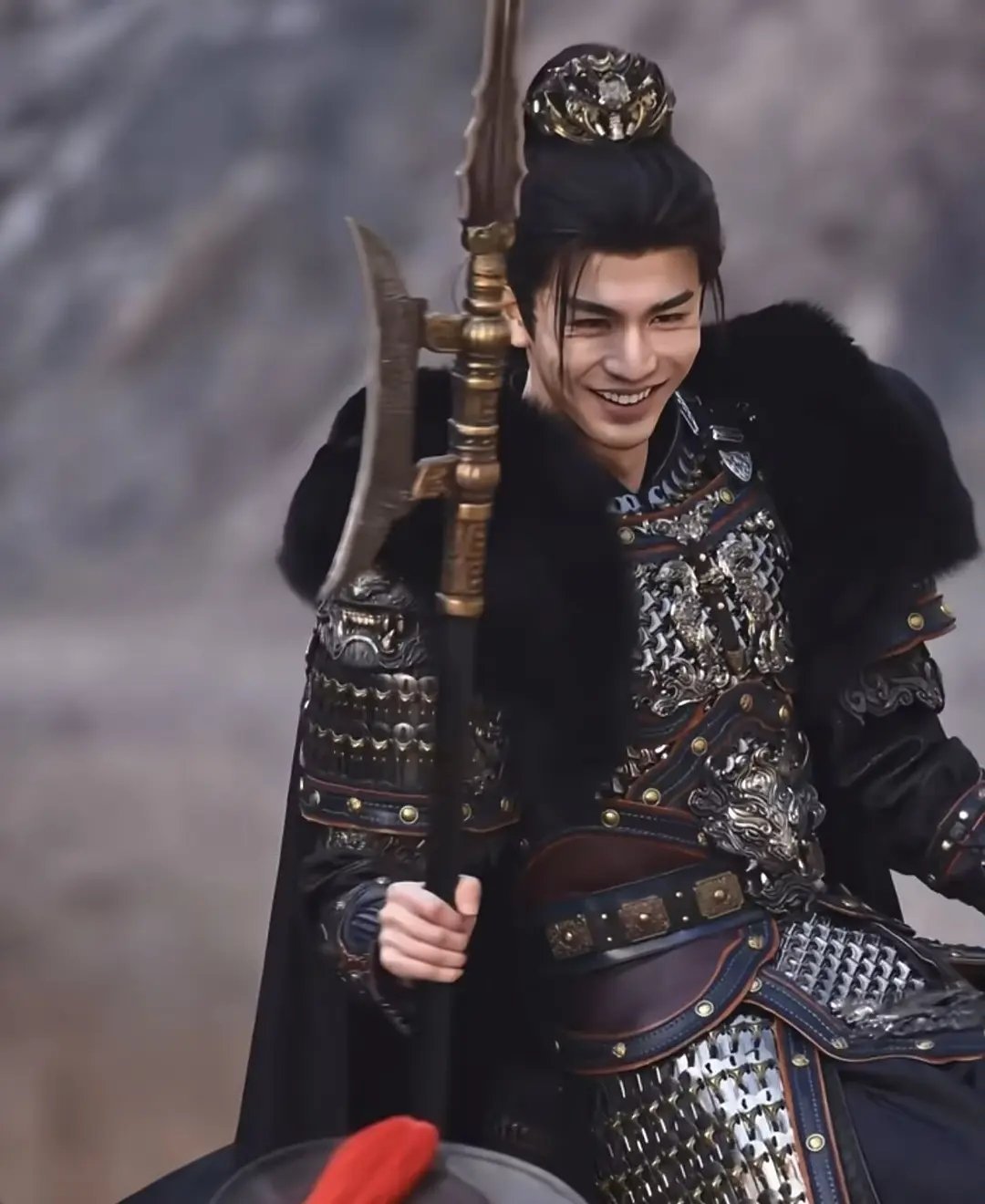 刷到的帖子张凌赫粉丝让迅速删掉还说这是头套勒的