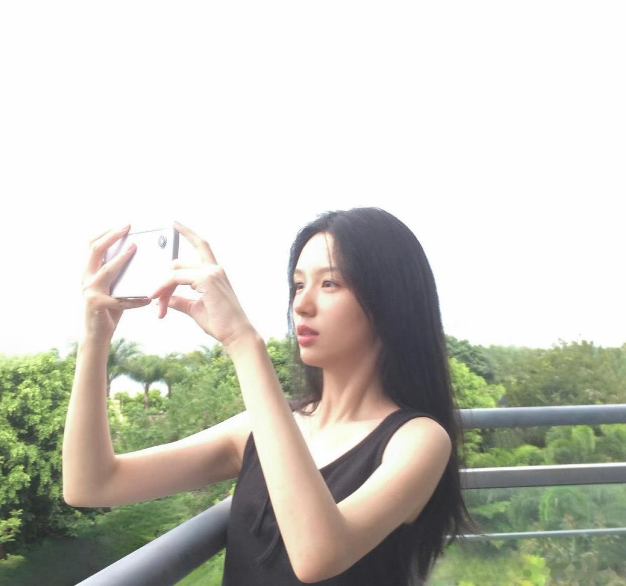 1.潘玮柏有些特别爱吃的店会偷偷去吃，不发出来，他怕发出来火了以后自己吃不到了，