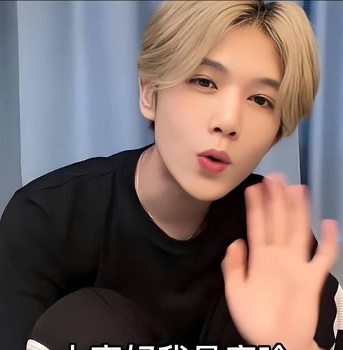 鹿哈那边已经开始退钱了，三倍退，真金白银往外掏。再瞅瞅小杨哥，那件轰动一时的梅菜