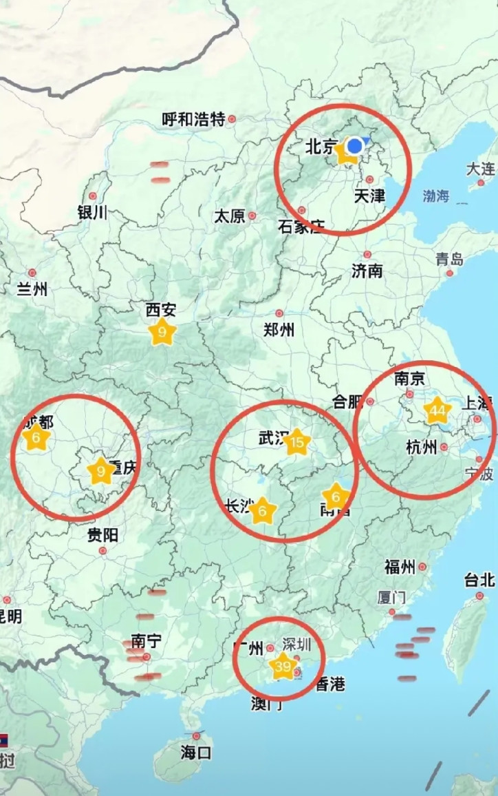 长江中游城市群迎头赶上，终于又可以与成渝城市群平起平坐了。国家最新批复要建成三大