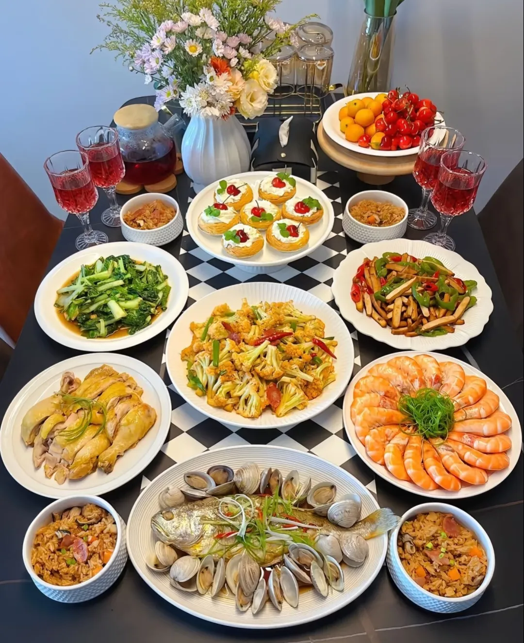 家庭聚餐大餐，色香味俱全，满足你的味蕾！