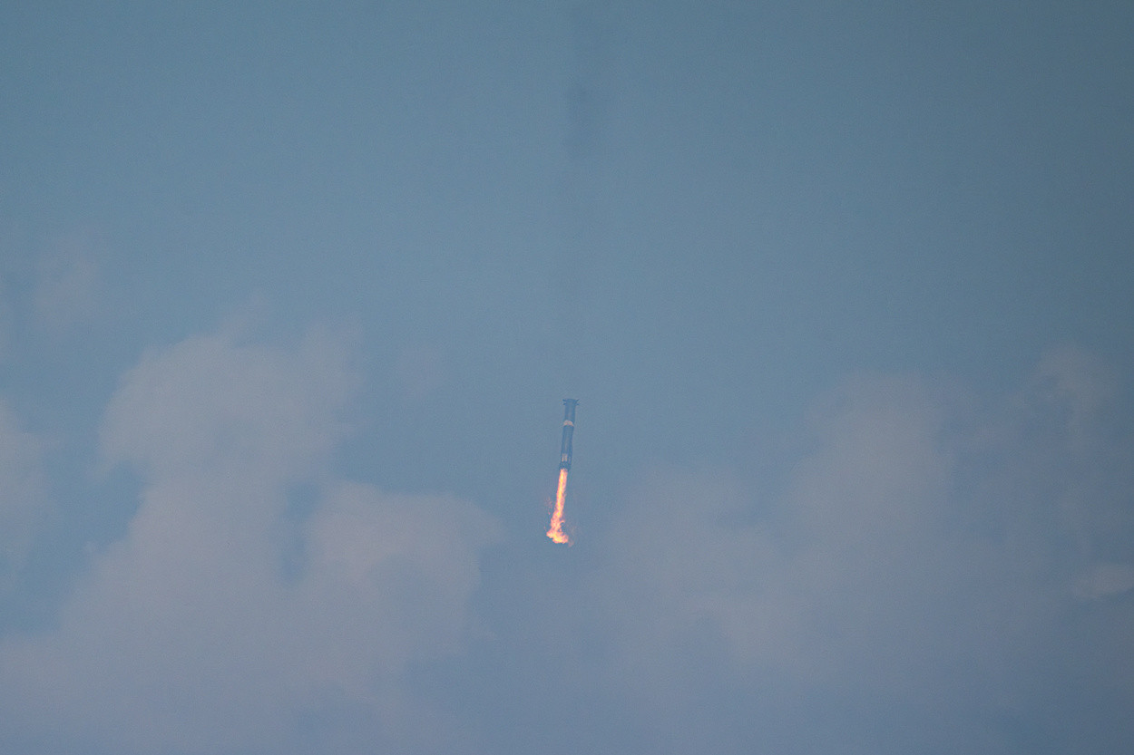 SpaceX：星舰10飞快报星舰的第十次飞行测试于8月27日从德克萨斯州星际基地