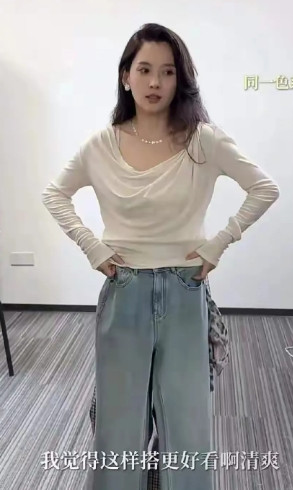 章子怡的气质真的不是一般的强，是很强，不愧是走过国际的人。最近她晒出去埃及旅