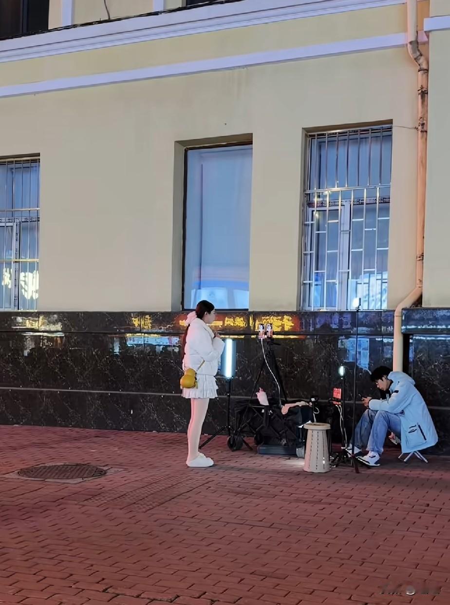 老婆努力，要为老公买路虎
