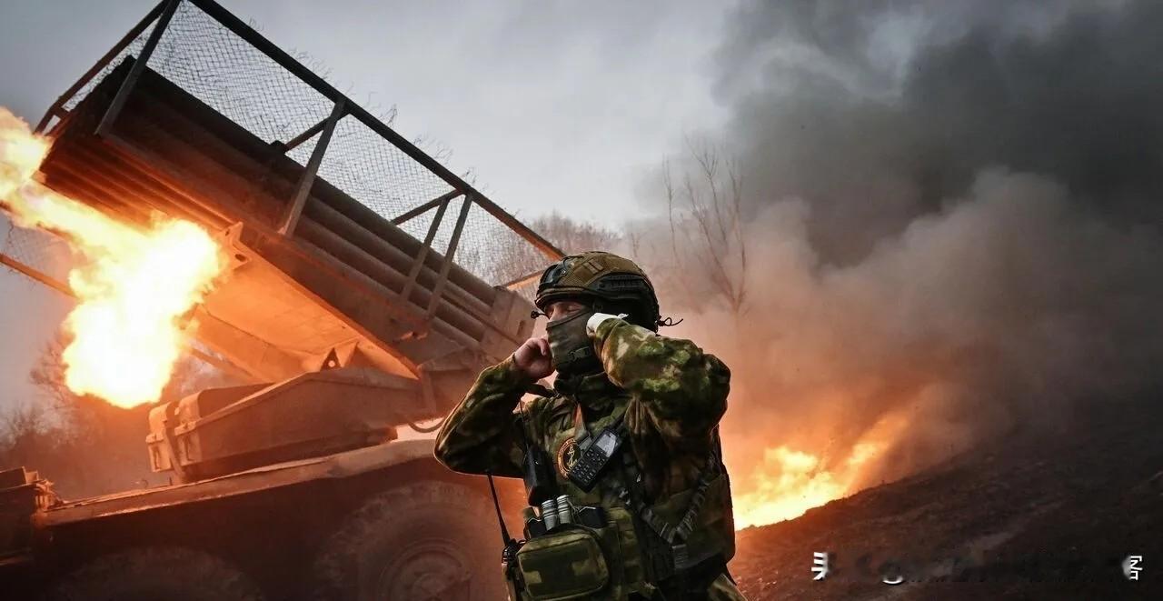 俄军一周五波精准打击回击恐袭，高超音速导弹直捣无人机老巢