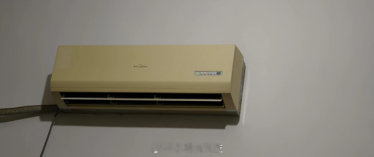 你家最老的家电多少岁了我家的元老级家电，必须是这台老空调！不得不说以前的老家